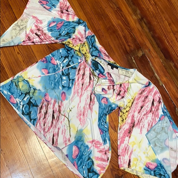 Women’s top - Picture 3 of 5